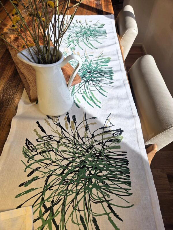 Tussock Natural White Table Runner